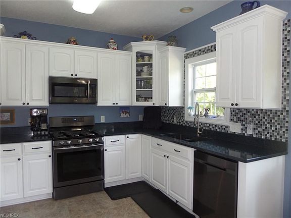 3rd image of 3862 Turnberry Dr