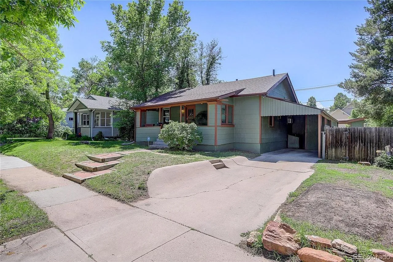 2039 S Williams St — Photo 1