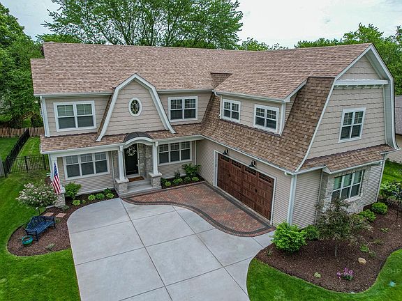 2nd image of 116 S Birchwood Dr