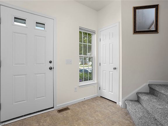 2nd image of 100 Yellowstone Ct #2083F