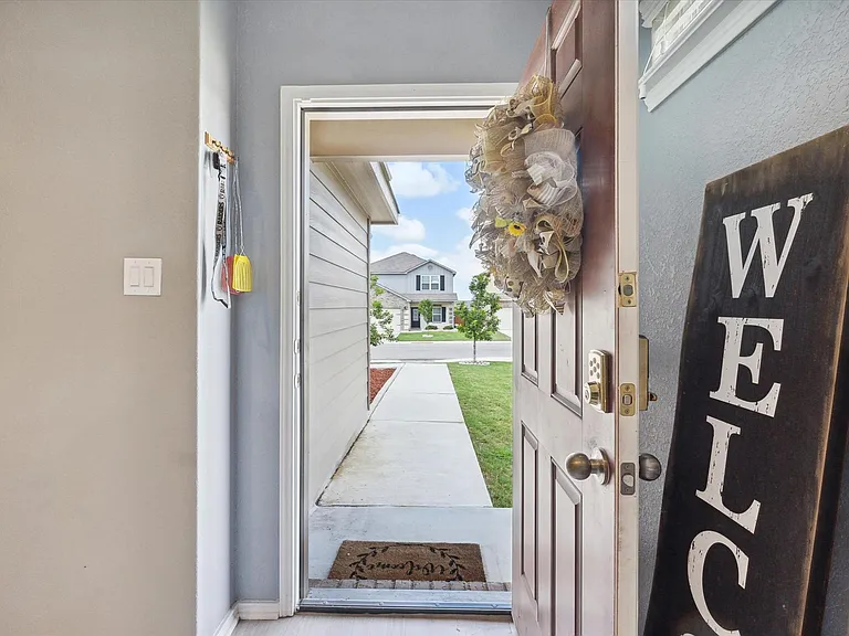 4522 Heathers Cross — Photo 5