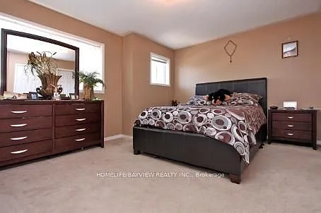 211 Drummond Dr — Photo 6
