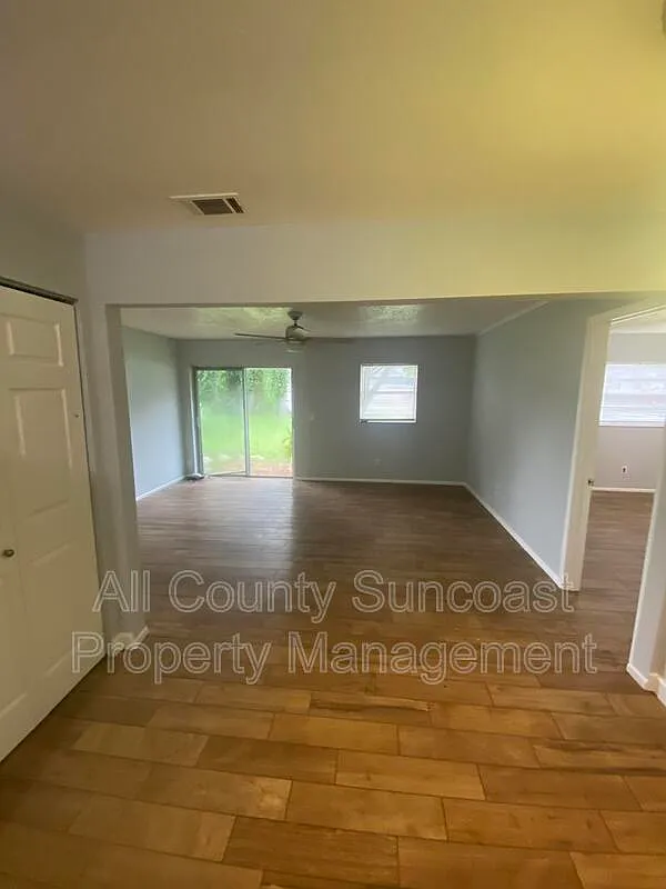 3 bed, 2.0 bath, $2,250 — Photo 4