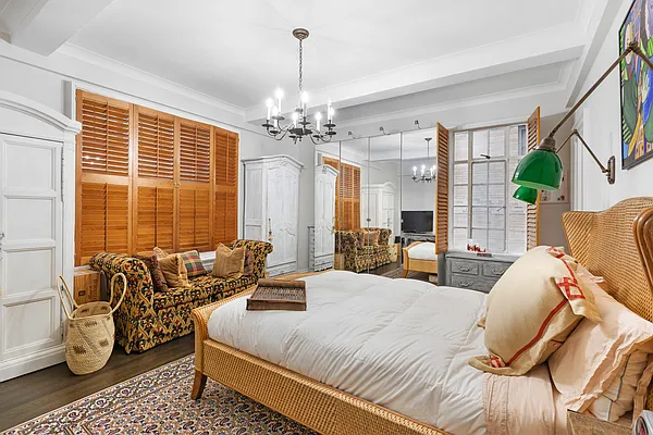 Sold by Compass | media 21