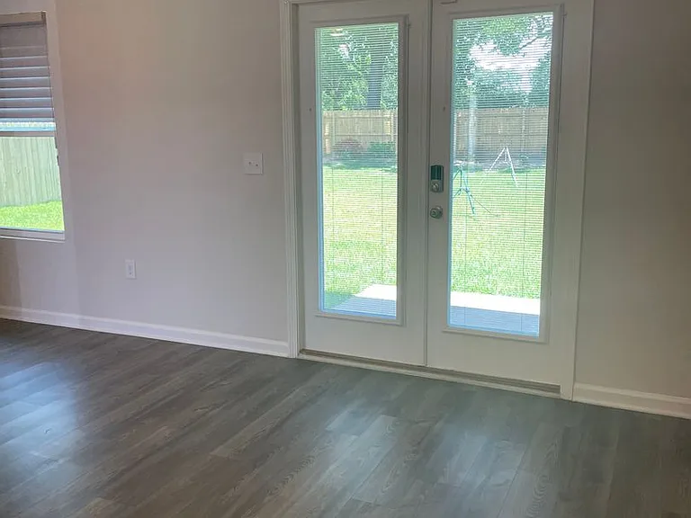 5241 Peach Dr — Photo 6
