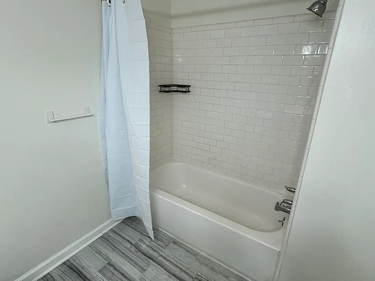 30060 W Twelve Mile Rd #96 — Photo 16