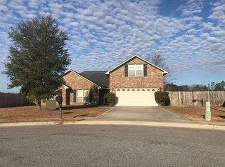 221 Slayton Cir, Hinesville, GA 31313