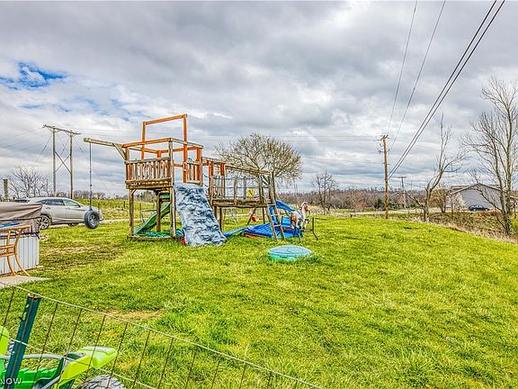 3rd image of 7848 Clay Pike