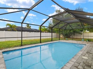 313 SE 14th Ter, Cape Coral, FL 33990