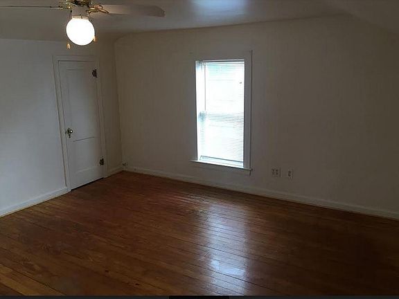 3rd image of 251 E Saratoga St