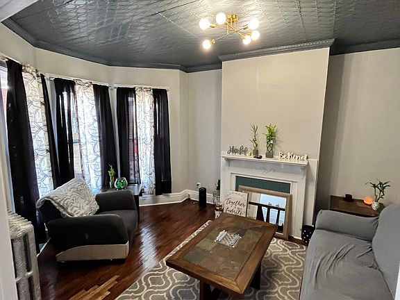 5th image of 307 Broadway St