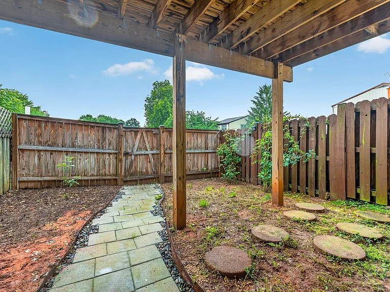 8808 Eureka Ln — Photo 26