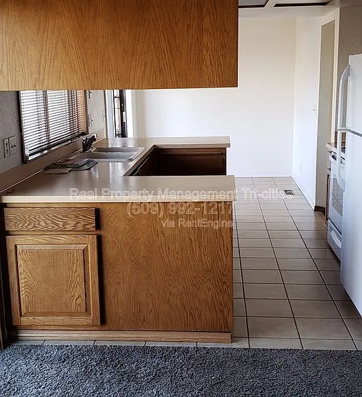 4311 Desert Pl — Photo 12