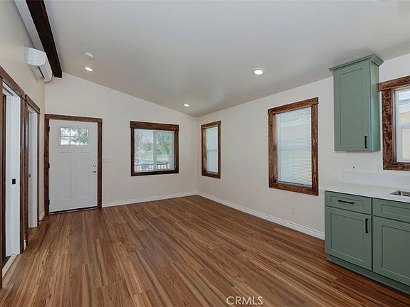 4th image of 1474 E 110th St