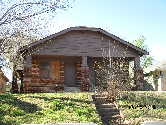 2nd image of 1444 NE 13th St