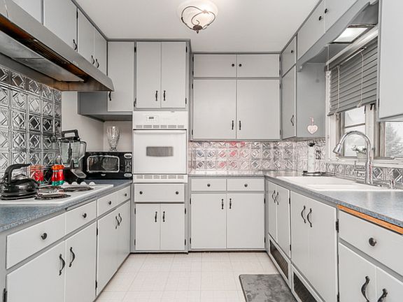 4th image of 280 W Gordon St