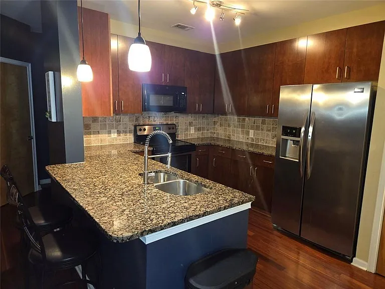 898 Oak St SW #3203 — Photo 7