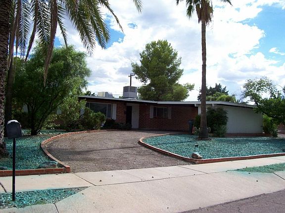 2nd image of 4818 E Alta Vista St