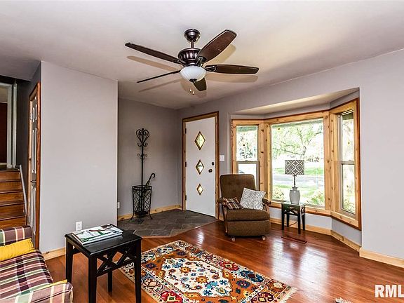 4th image of 2606 W Fountaindale Dr