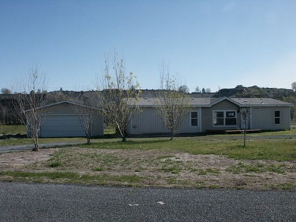 2nd image of 5211 Shorecrest Dr NE
