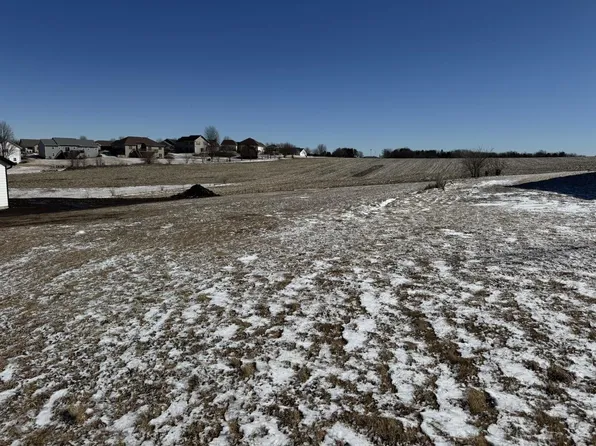 309 Prairie Hills Drive, Dodgeville, WI 53533