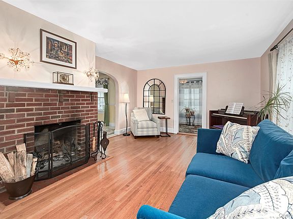5th image of 59 Adams Avenue