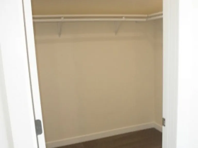 1413 Defoe St — Photo 17