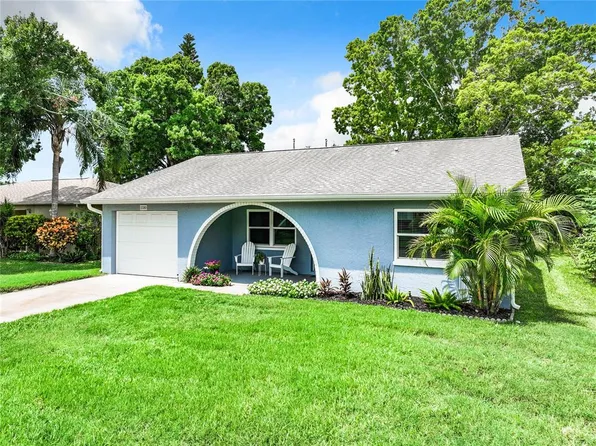10380 42nd St N, Clearwater, FL 33762