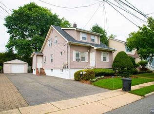 12 Lexington Ave, Westwood, NJ 07675