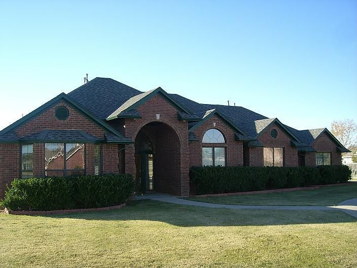 3 NW Legacy Drive