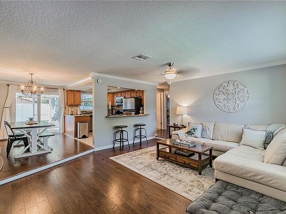 3rd image of 1973 Laurelwood Ln