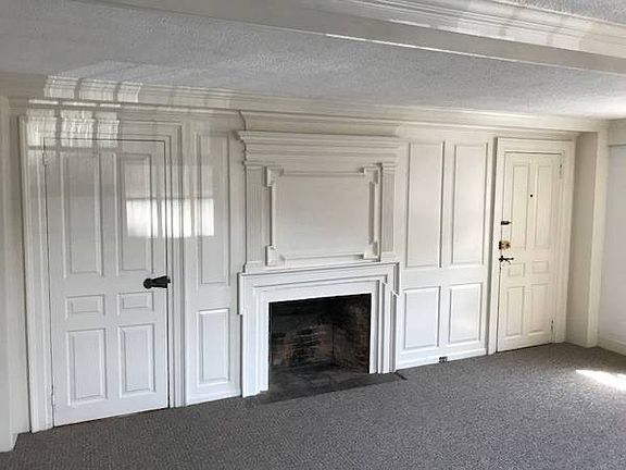 2nd image of 20 Pine St APT 3