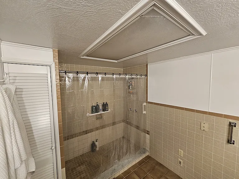 1060 Bevis Rd — Photo 15
