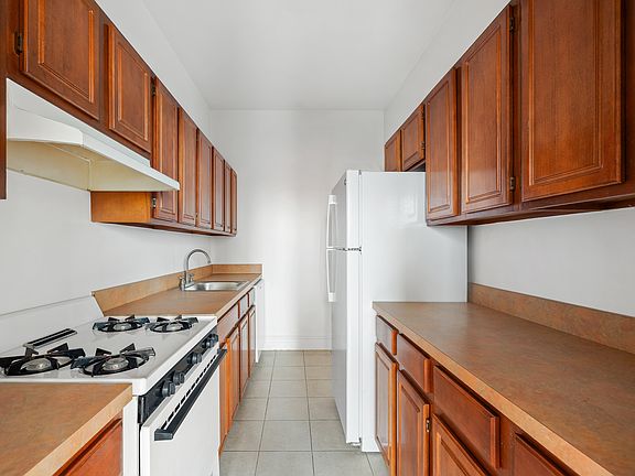 5th image of 45-02 Ditmars Blvd #438