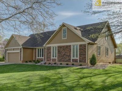 8165 Gleason Rd, Lenexa, KS, 66227