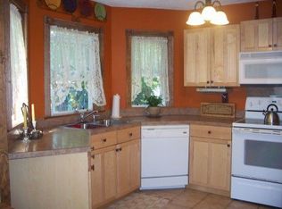 128 Allen Ave, Riverside, RI 02915