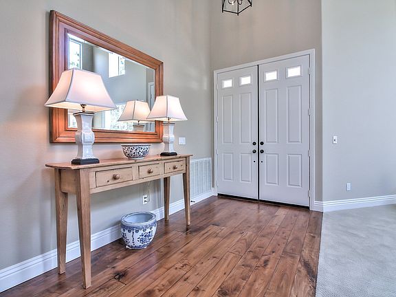 2nd image of 5011 Seashell Pl
