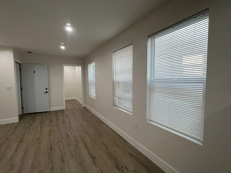 1823 P Street — Photo 10