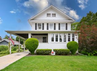 107 E Jefferson Ave, Wheaton, IL 60187