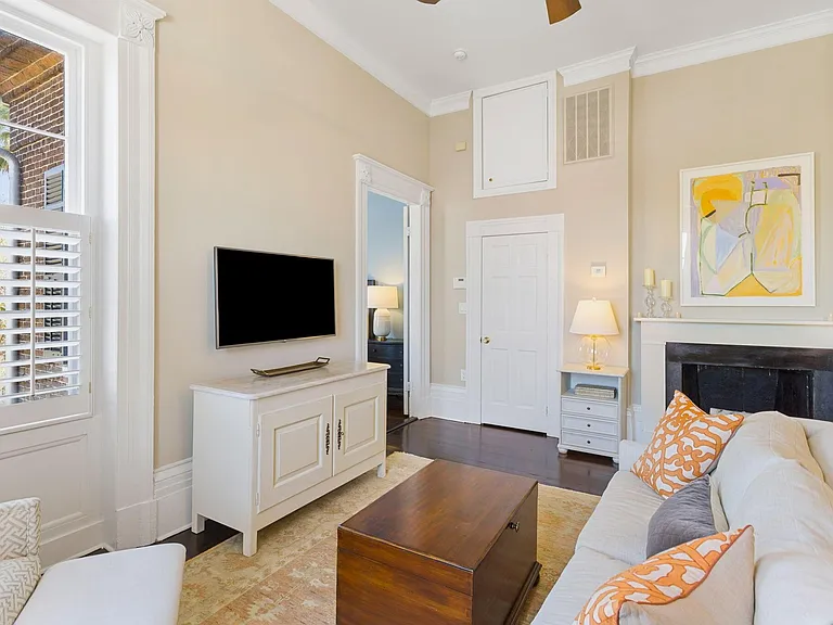 214 Calhoun St #5 — Photo 5