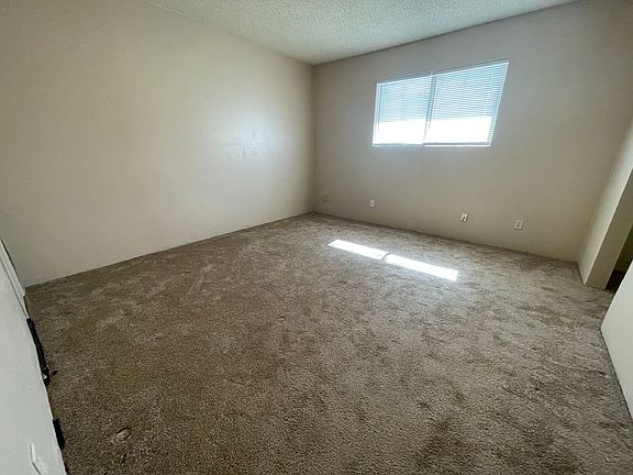 3rd image of 900 Lamont St APT 20