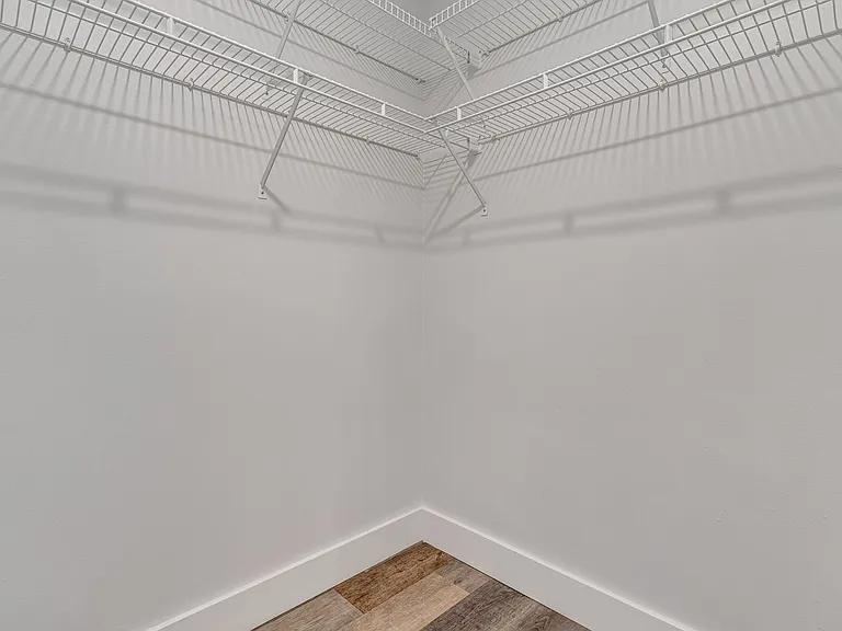 10008 Calle De Palencia — Photo 44
