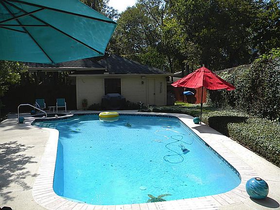 2nd image of 1707 Cobblestone Ct