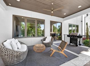 Moderna, Charlotte, NC 28205