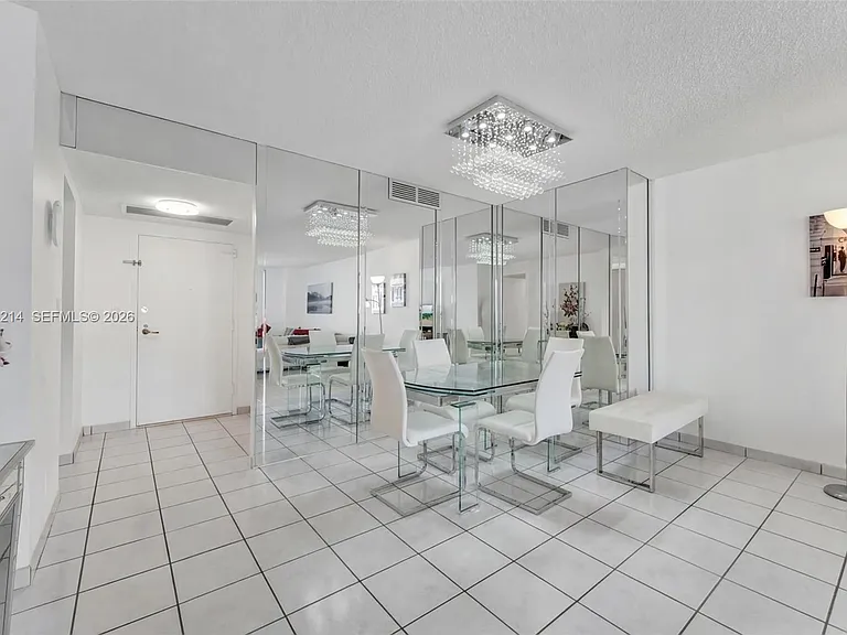 2500 Parkview Dr #1418 — Photo 6