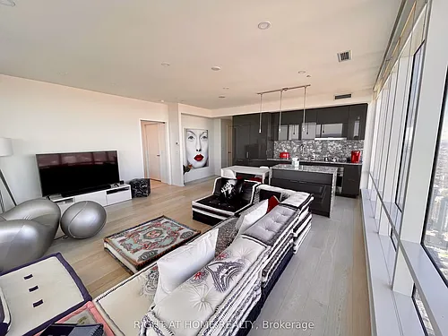 1 Bloor St E #7401 Photo 1