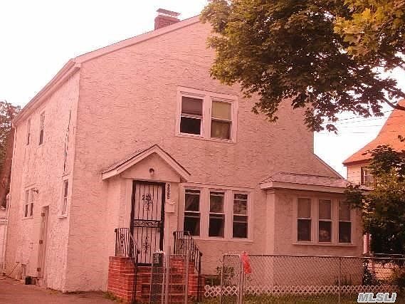 2nd image of 225 Washington St