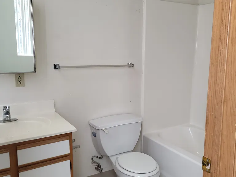416 Sullivan Ave W #303 — Photo 4
