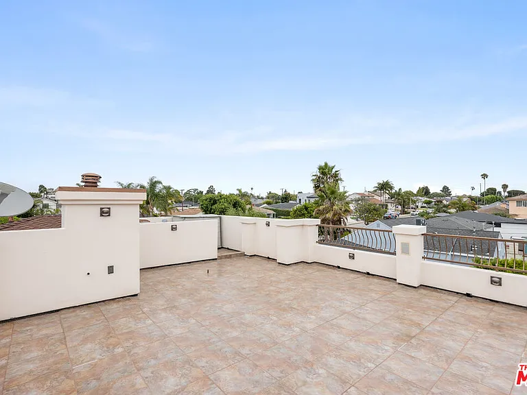 6416 W 83rd St — Photo 26