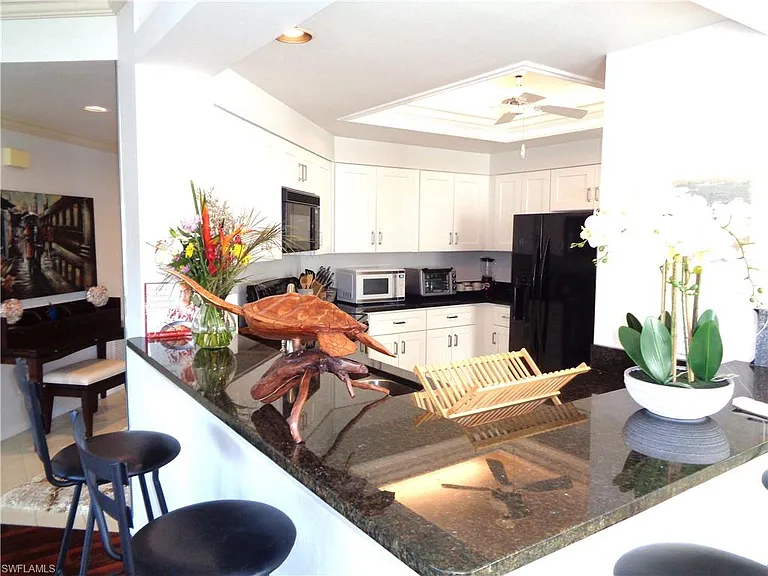 6260 Bellerive Ave #4 — Photo 12